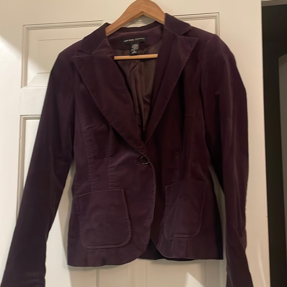 New York and Company, stretch blazer, velvet wine color